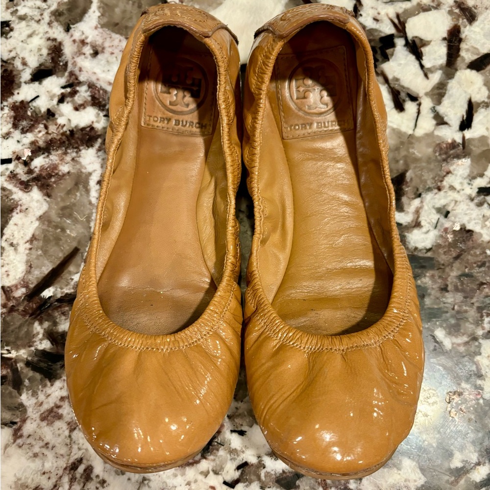 Tory Burch Women's Tan Ballet Flats  | Patten Leather | Size 7
